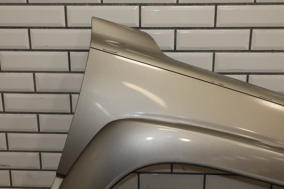 99-02 Chevy Silverado 99-06 Suburban Tahoe Right RH Fender