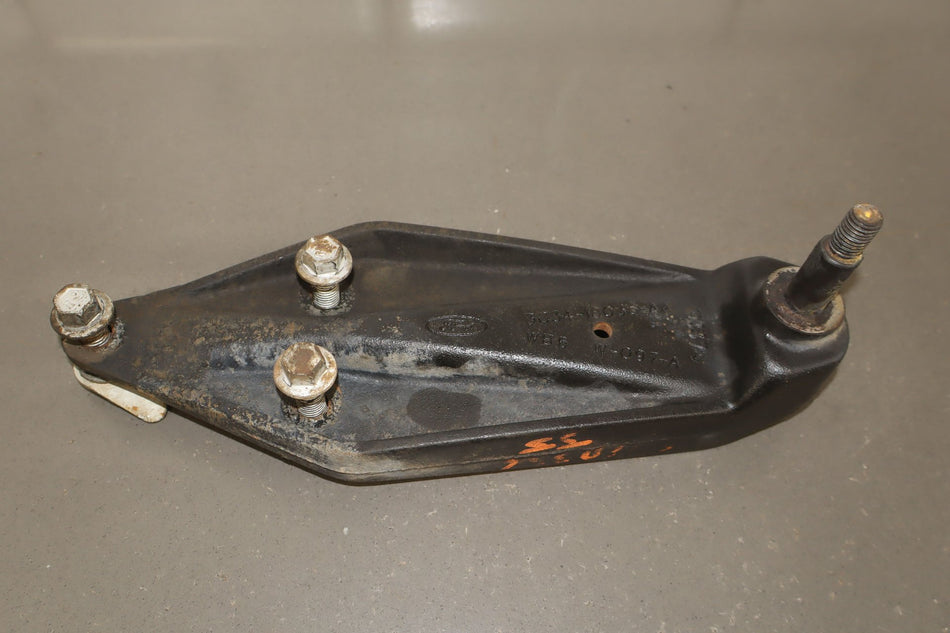 2004 Ford F-250 Super Duty- Frame Crossmembers