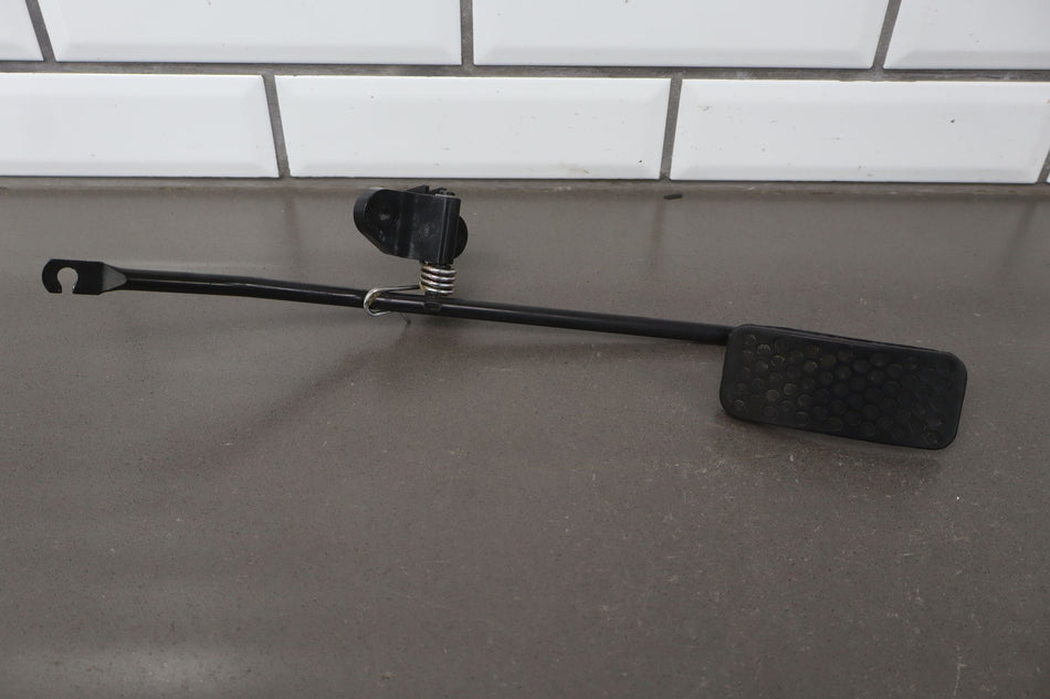 1991 Toyota Land Cruiser- Pedal Assembly