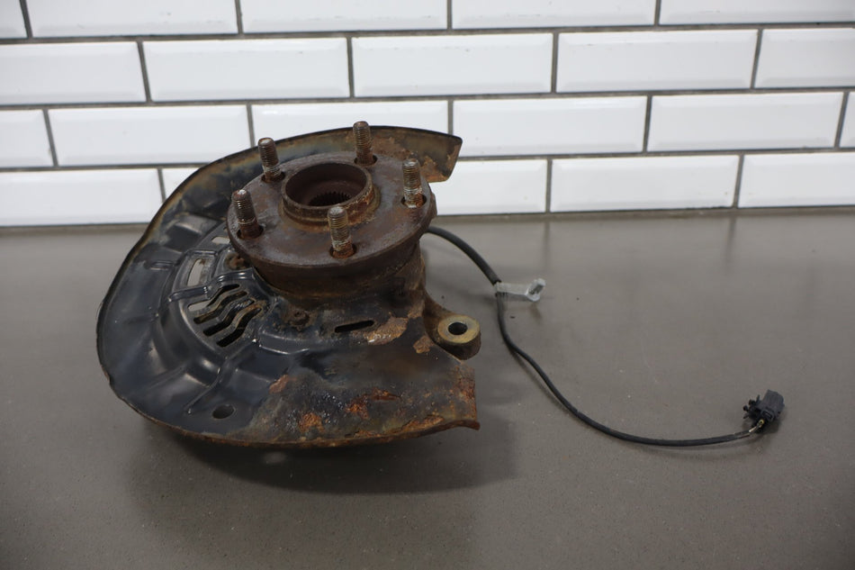 2012 Toyota Sienna XLE Right Front Spindle
