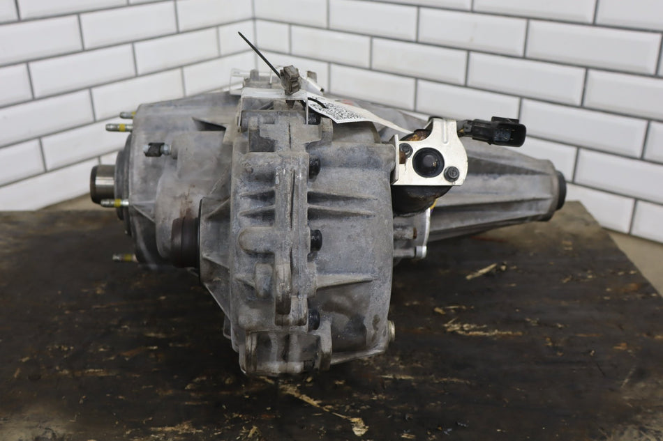2005 Hummer H2 Transfer Case 24243306 199656 Miles
