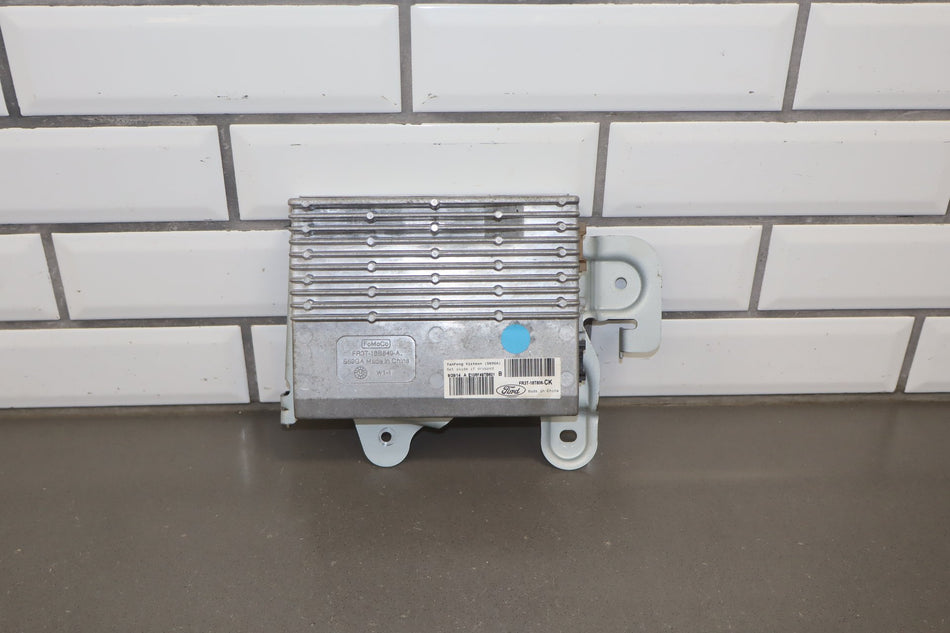 2015 Ford Mustang Radio Amplifier fr3t-18t806-ck OEM 370W