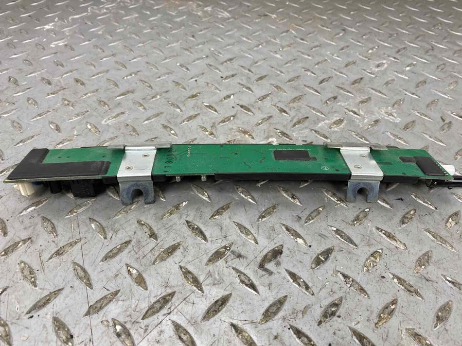 05-12 Maybach 57 W240 Antenna