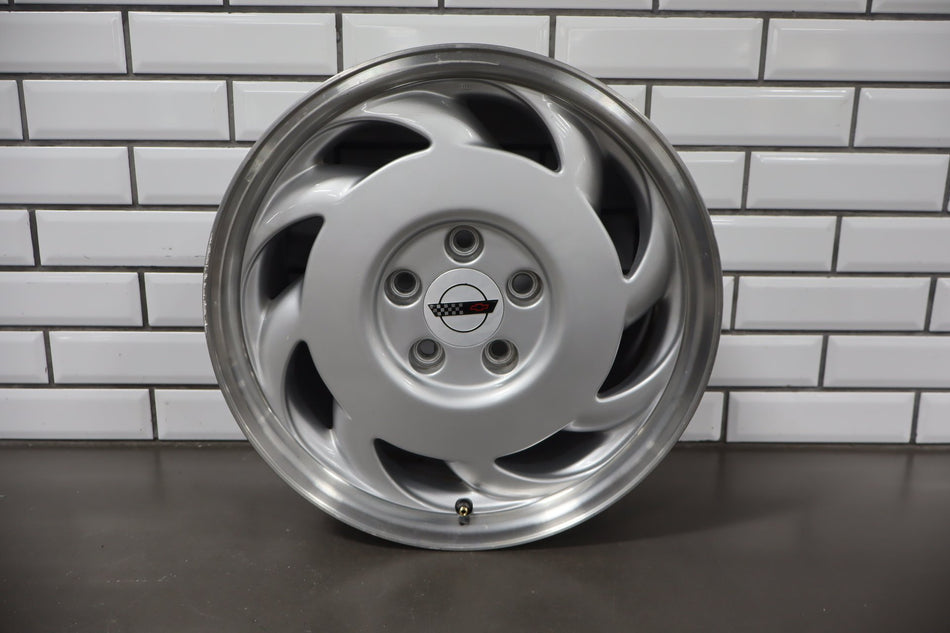 1991-1996 Chevrolet Corvette C4 Right 17x9.5" Directional Sawblade Wheel