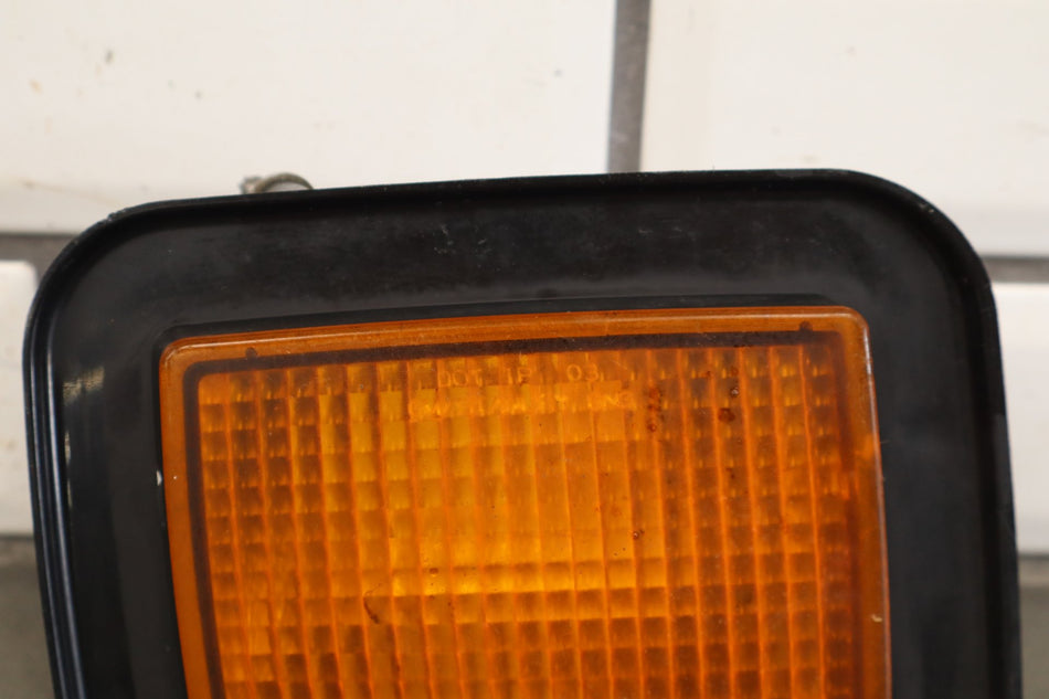 2003-2009 Hummer H2 Passenger Right RH Grille Park Turn Signal Lamp 15060530