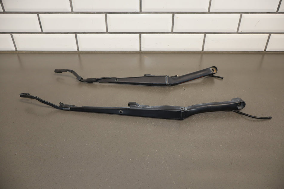 1997-2004 Chevrolet Corvette C5 Wiper Arm LH &amp; RH Pair