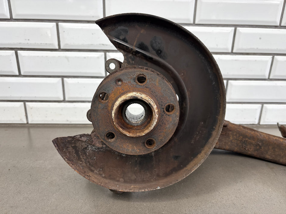 00-06 Audi TT Quattro 8N Passenger Right RH Rear Spindle Knuckle Hub OEM