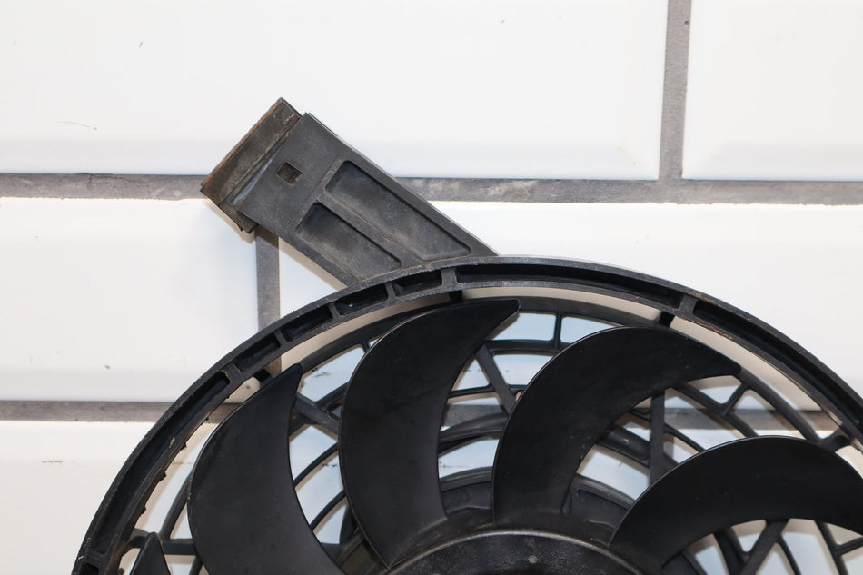 98-02 Toyota Land Cruiser A/C Condenser Cooling Fan