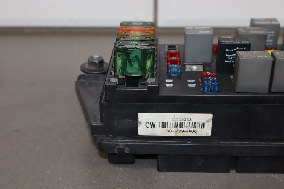 1998-1999 Chevrolet Corvette C5- Engine Fuse Box