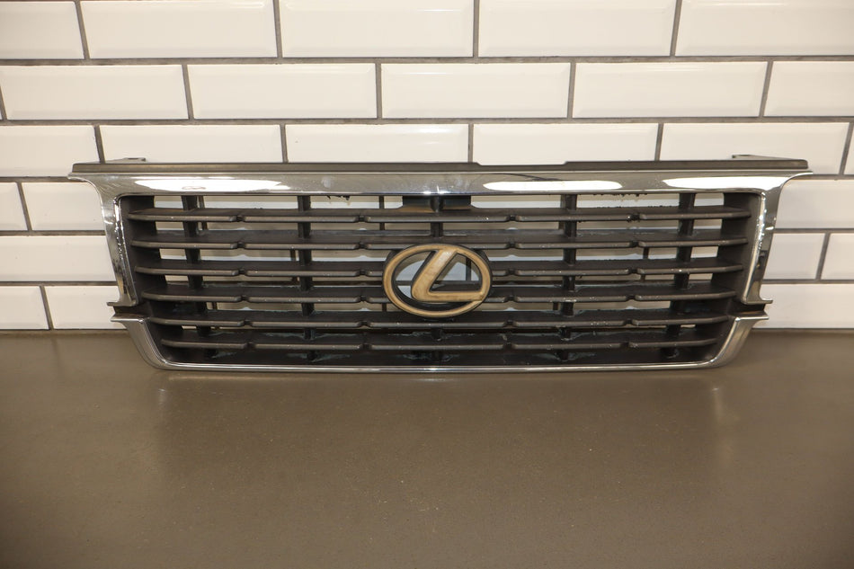 1996-1997 Lexus LX450 Radiator Grille