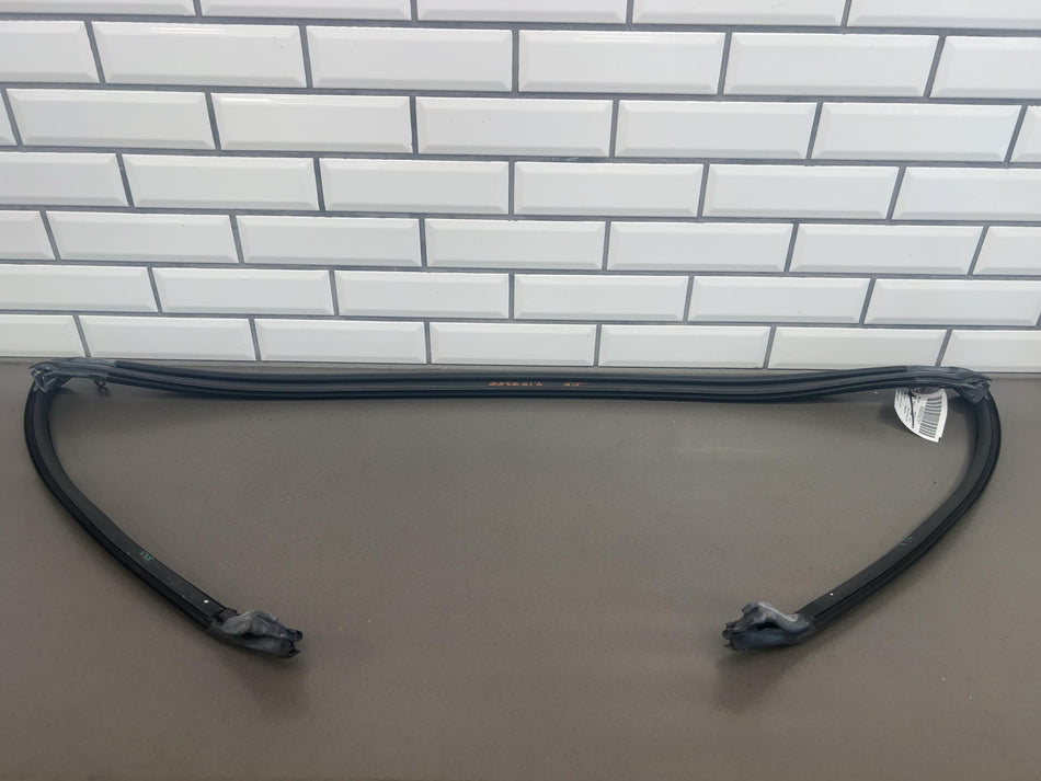 2006 Chevrolet Corvette C6- Windshield Weatherstrip Seal 20774936