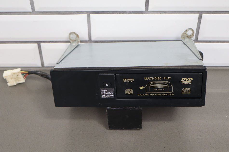 Lexus LX470 2003-2005 CD Disck changer 86270-60111