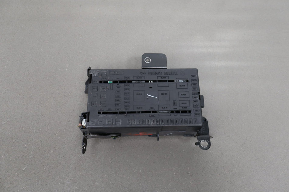 2005-2007 Ford F250 F350 6.0L Diesel Interior Cabin Fuse Box Junction Block OEM