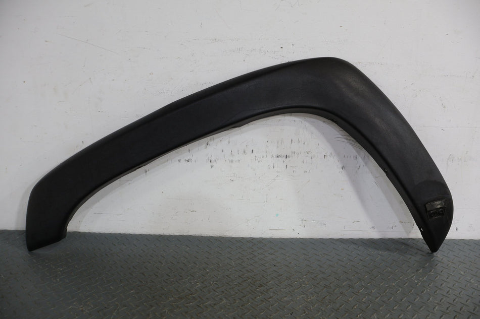 00-06 Chevy Tahoe Left Front Fender Flare (Black)