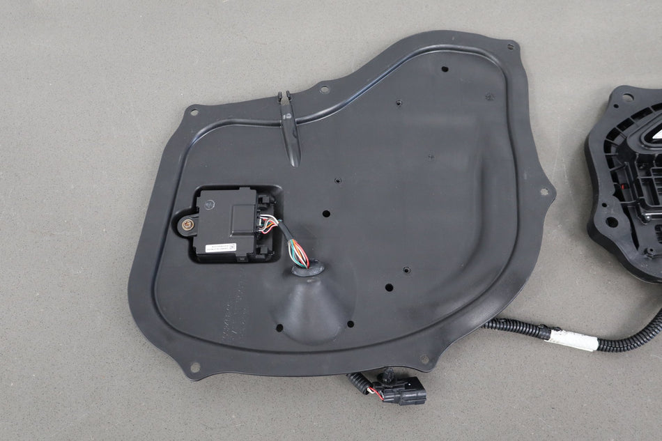 2012-2015 Tesla Model S Driver Left Front Door Handle Assembly Tested
