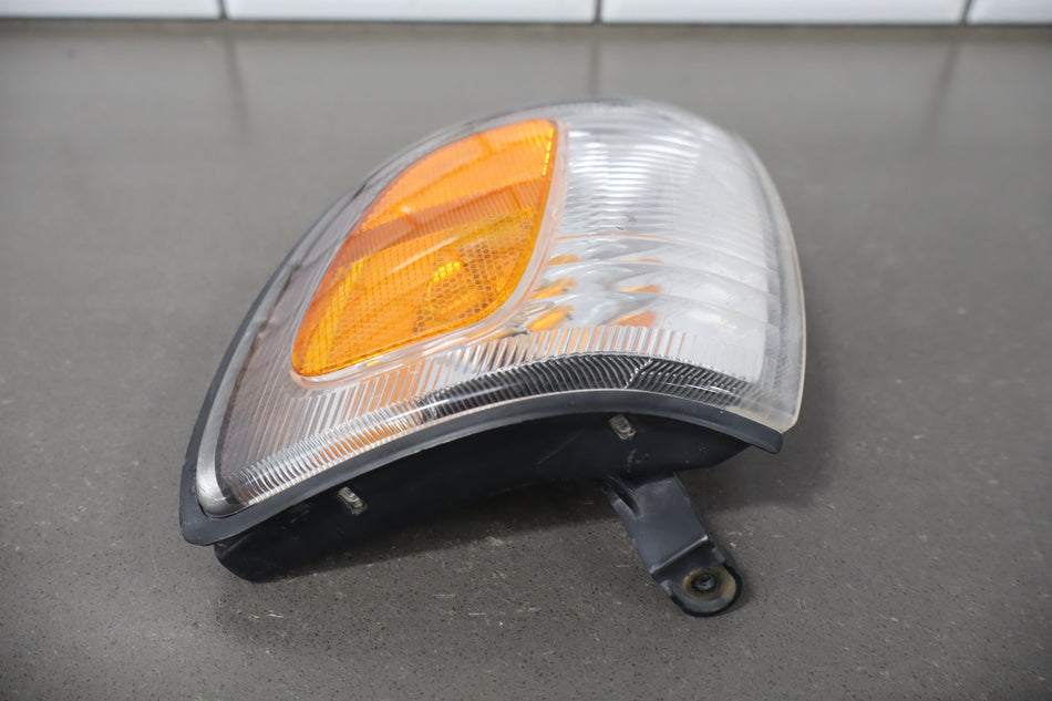 1998-2002 Toyota 4Runner Left Front Lamp