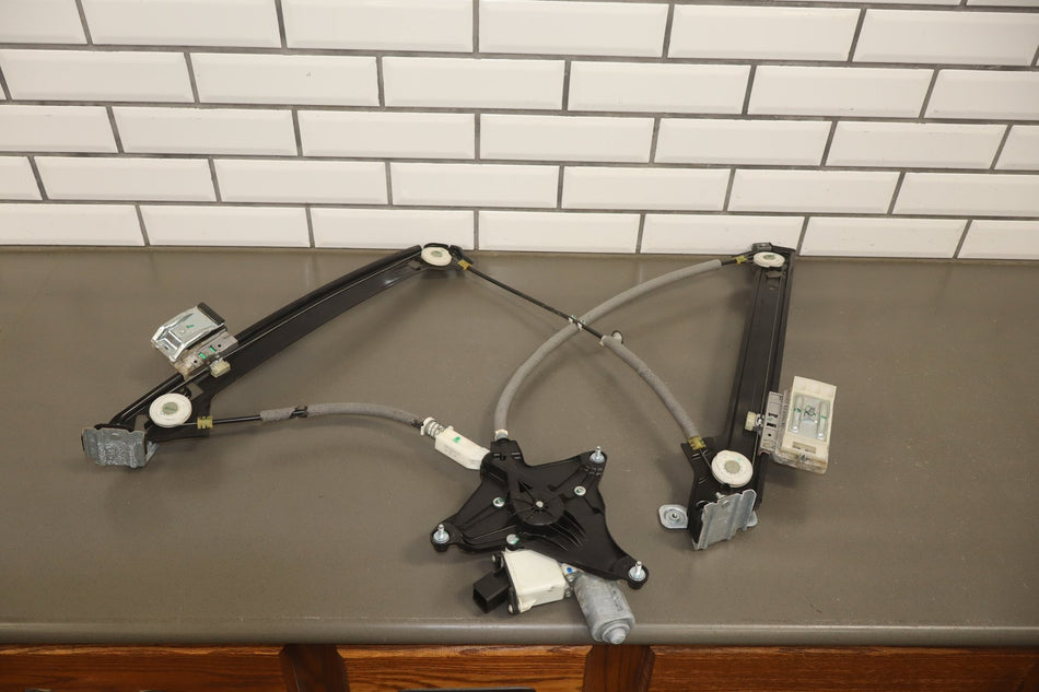 2015-23 Ford Mustang Driver Left Front Door Regulator Motor OEM