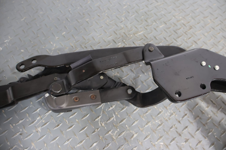 03-06 Chevy SSR Left Hard Top Lid Hinge