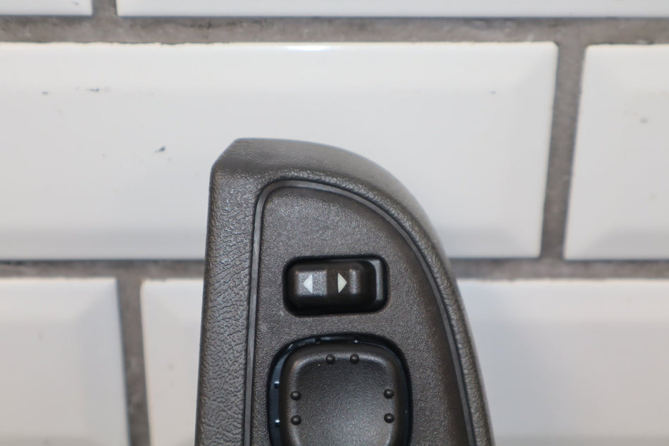 2006 Chevrolet Silverado 1500 GMT800- Left Front Window Switch