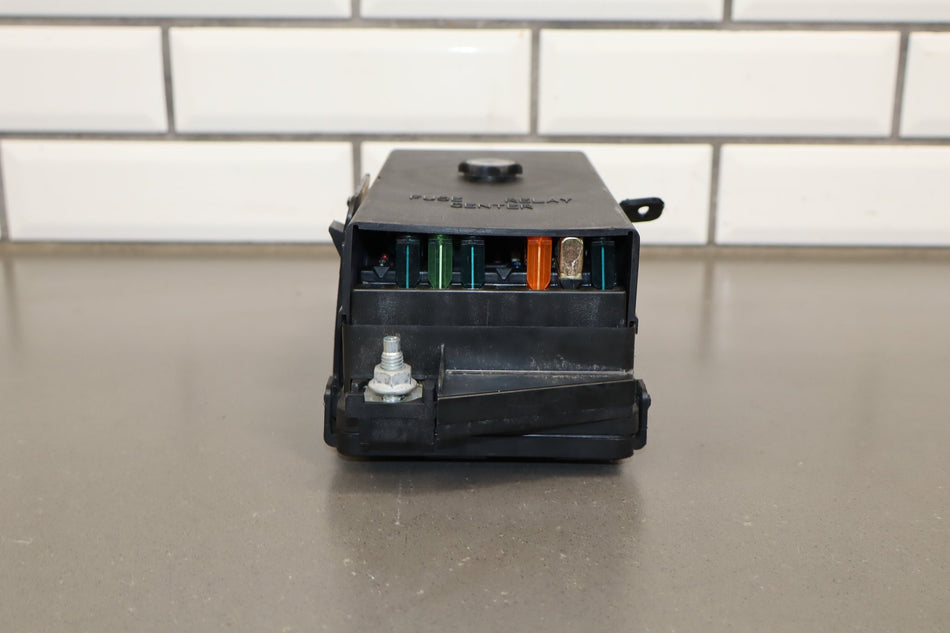 1999-2004 Chevrolet Corvette C5 Interior Fuse Box 12193792