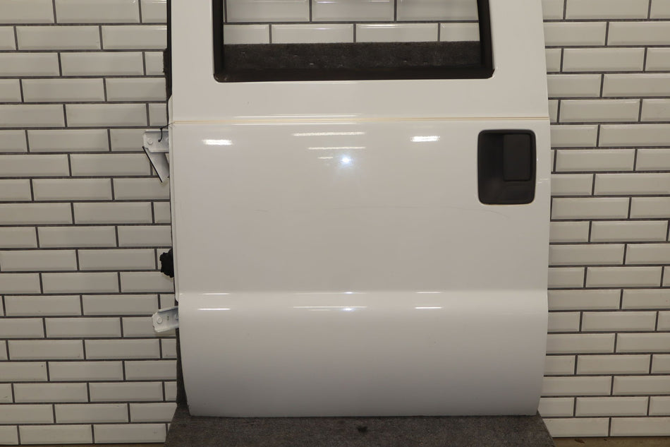 2008 Ford F-250 Super Duty Left Rear Door White ( Z1 )