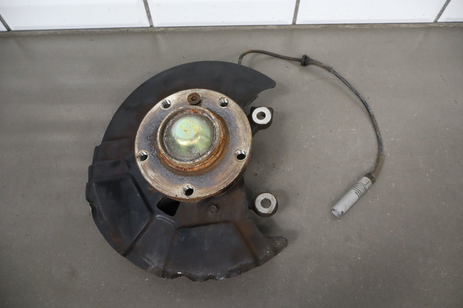 1997 BMW Z3 1.9i Left Front Spindle 31211092079