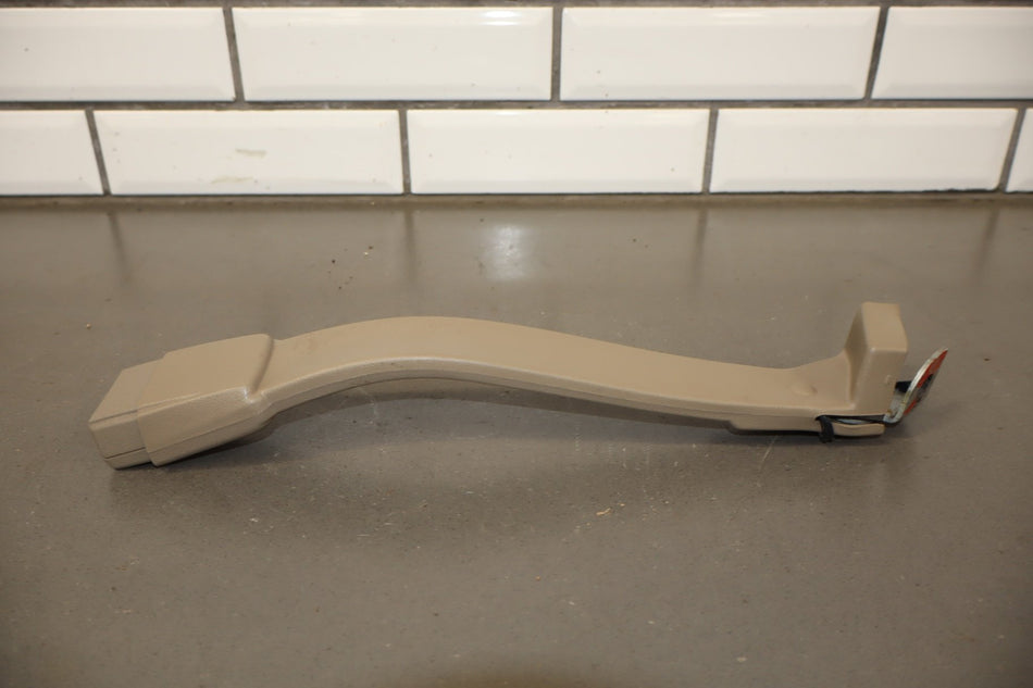 1999-2000 Cadillac Escalade Right Front Seat Belt Buckle OEM