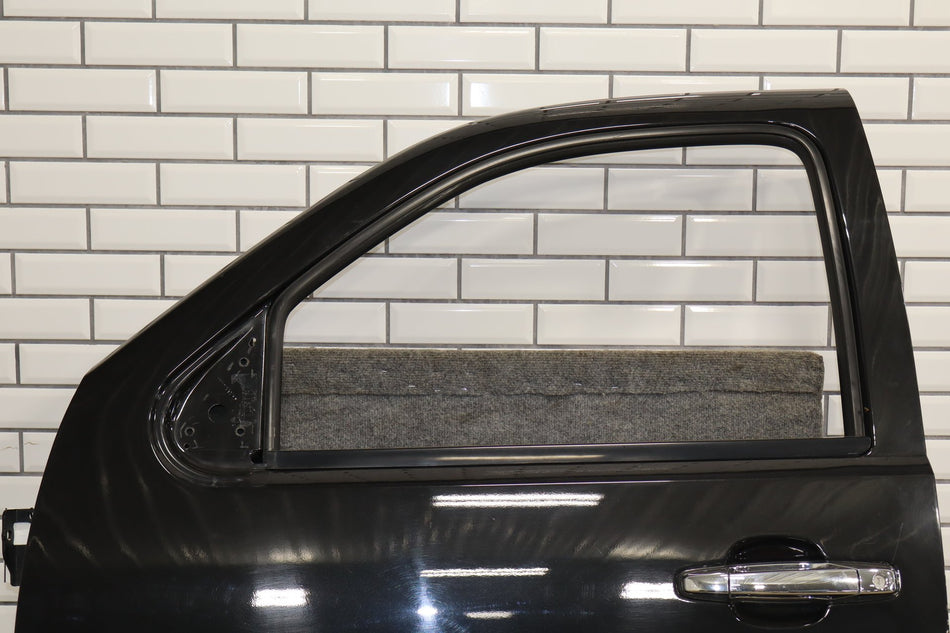 2007-2011 GMC Yukon Left Front Door Carbon Black 58