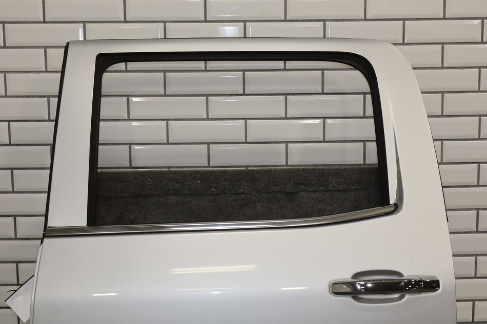 2014-2019 GMC Sierra 1500 Left Rear Door Quicksilver ( GAN ) 84208320