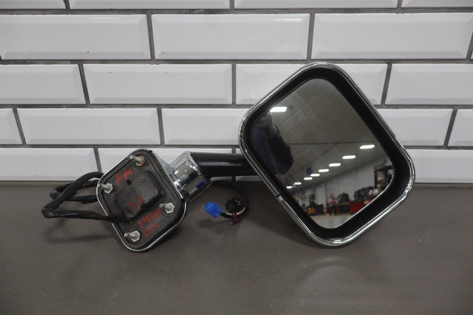 2004 Hummer H2- Right Door Mirror