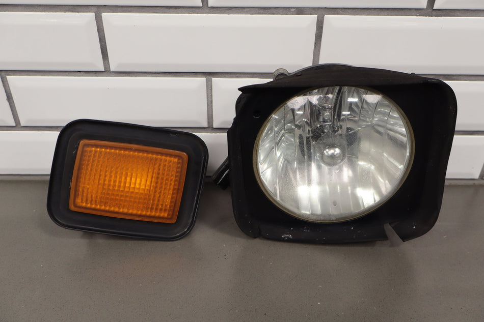 2003-2009 Hummer H2 Left Headlamp W/ Amber Marker Lamp 20821229
