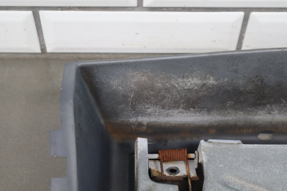 1993-1996 Cadillac Fleetwood Number Plate Bracket