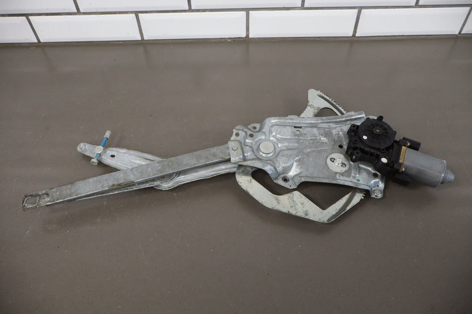 1998 BMW Z3 1.9i Right Front Door Regulator 51338397706 OEM