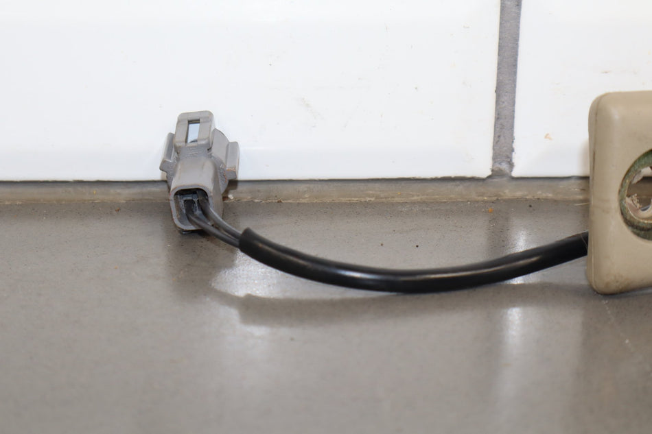 2005 Ford F-250 Super Duty Left Front Seat Belt Buckle OEM