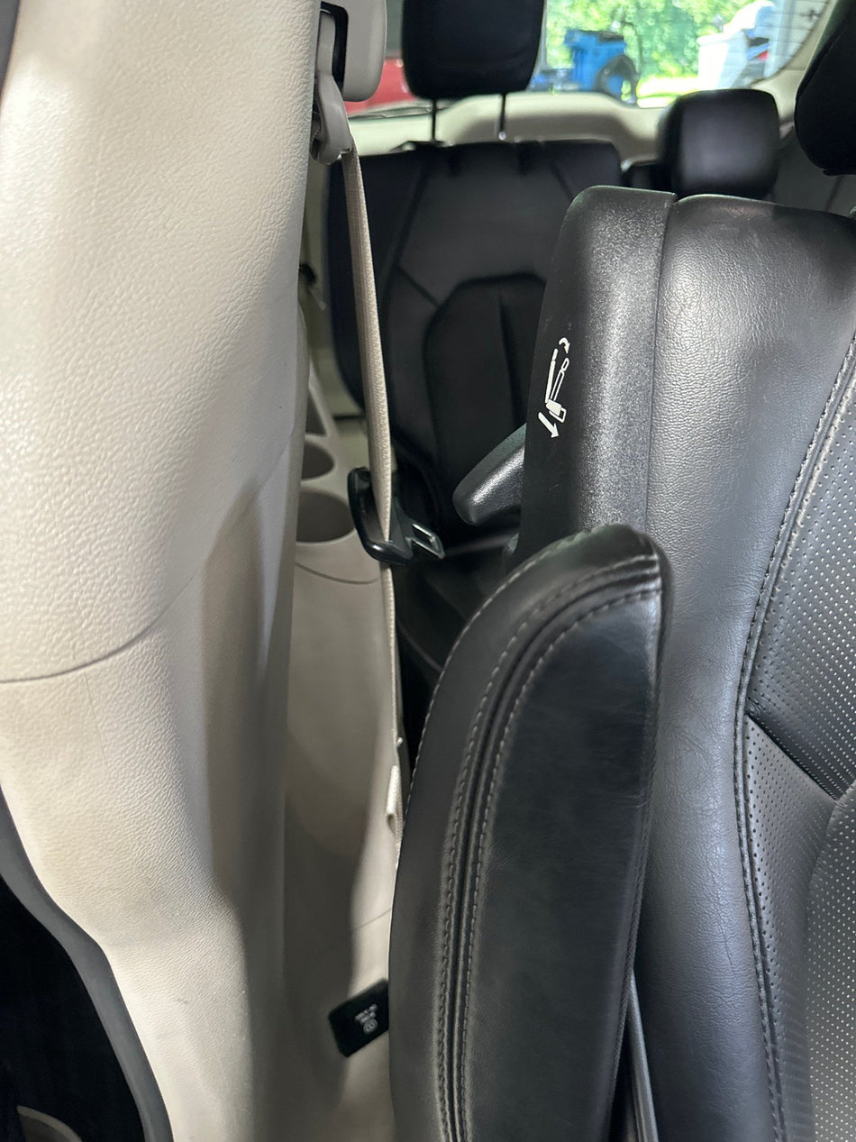 2018 Chrysler Pacifica- Rear Seat Belt