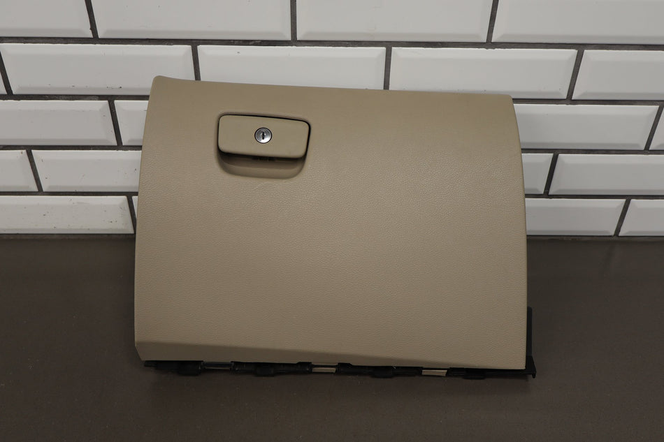 14-16 Jeep Grand Cherokee Limited Glove Box (Frost Beige)