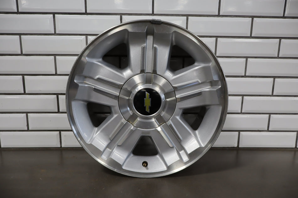 2008-2014 Chevrolet Tahoe Suburban Z71 18" Alloy Wheel 09598055 OEM