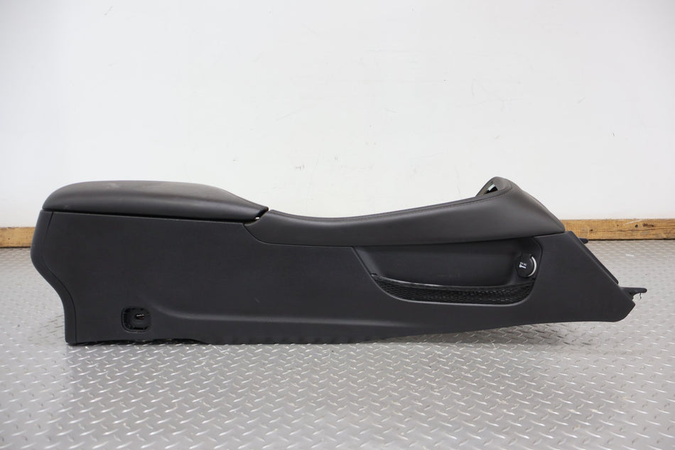 08-23 Dodge Challenger Floor Console Manual Trans (Black)