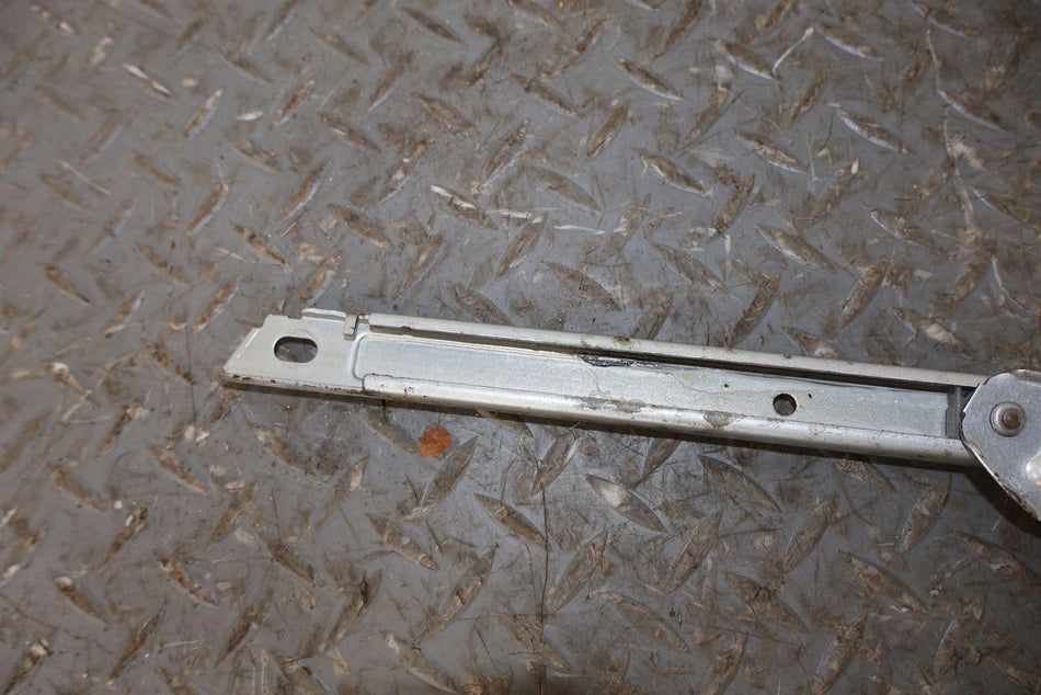 2013 Lexus GX460- FRONT DOOR REGULATOR