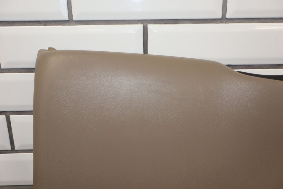 99-02 Chevy Silveardo GMT800 Driver Knee Bolster / Panel (Neutral 522)