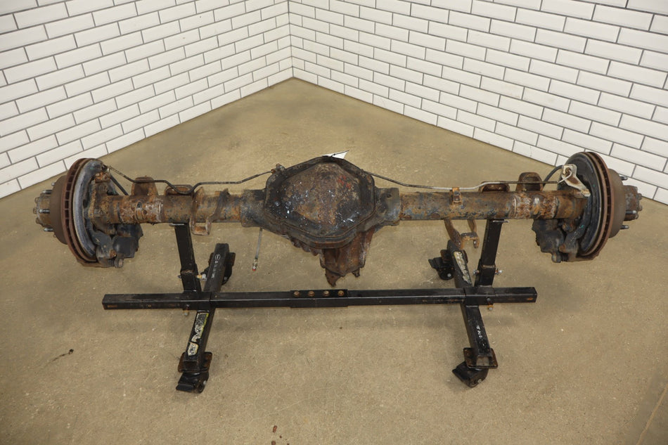 2001-2002 GMC Sierra 2500 HD Rear Axle Assembly 15168888 OEM