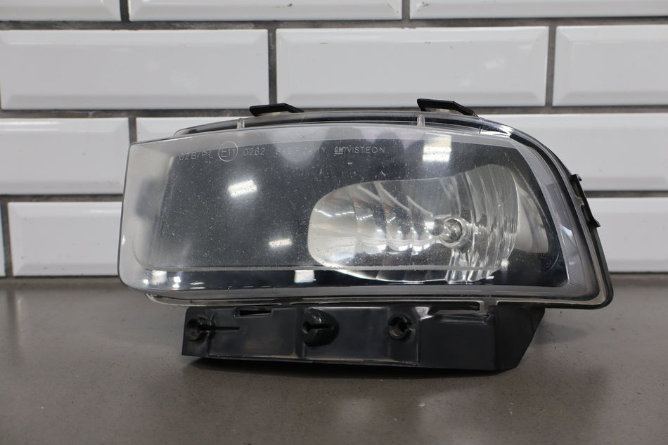 2005 Chevrolet Corvette C6- Left Front Lamp