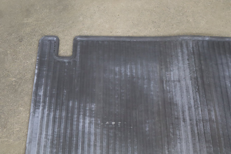 1999 Isuzu Trooper- Cargo Cover