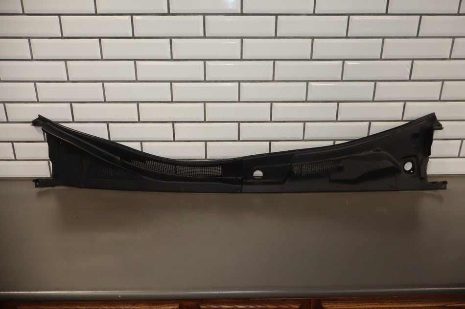 2002-2004 Infiniti M45 Cowl Vent Panel OEM