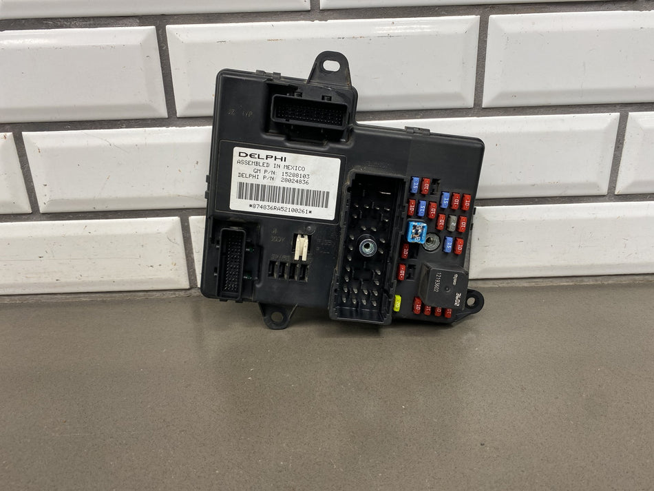 2005 Chevrolet Corvette C6 Body Control Module BCM 15288103 15216908 OEM
