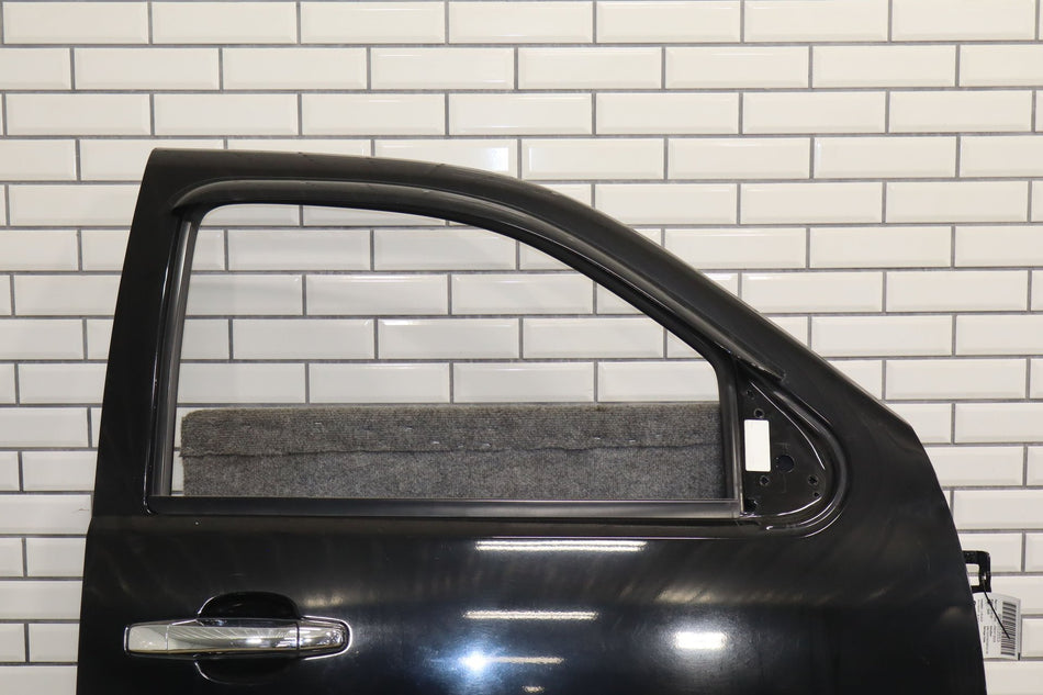 2007-2010 Chevrolet Suburban 1500 Right Front Door Black 41U 25796673
