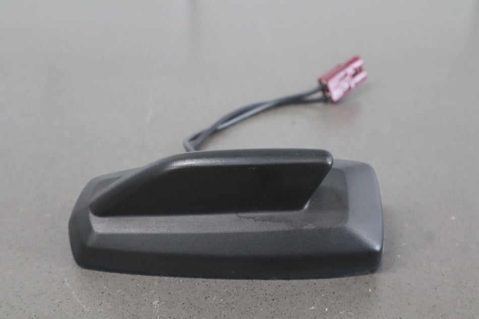 2014 Chevrolet Silverado 1500- Antenna