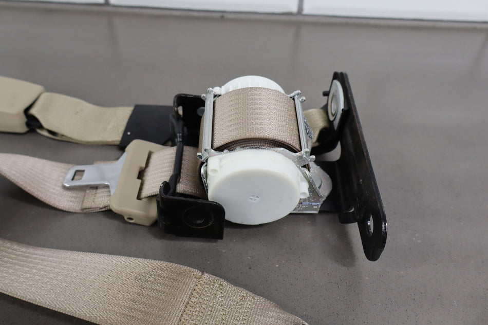 2018 Ram 2500 RH Center Rear Seat Belt Retractor OEM