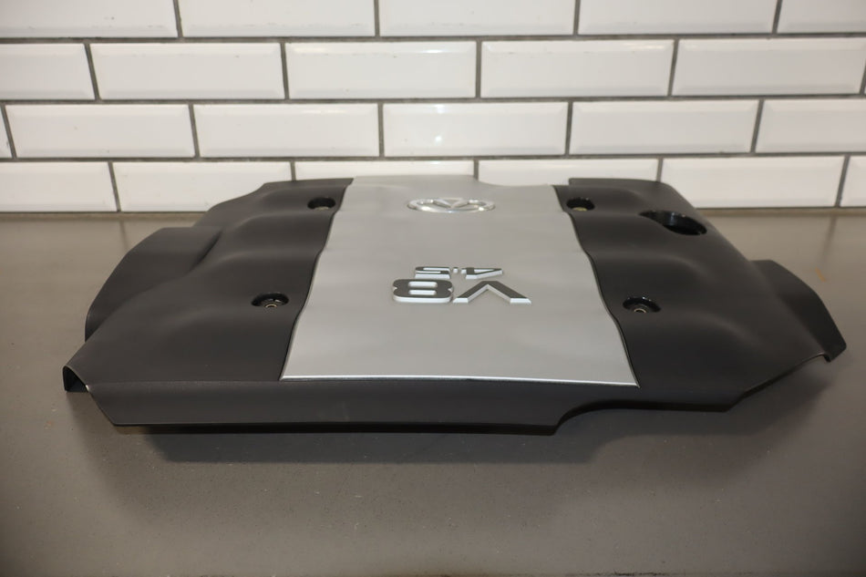 2002-2004 Infiniti M45 Engine Cover OEM