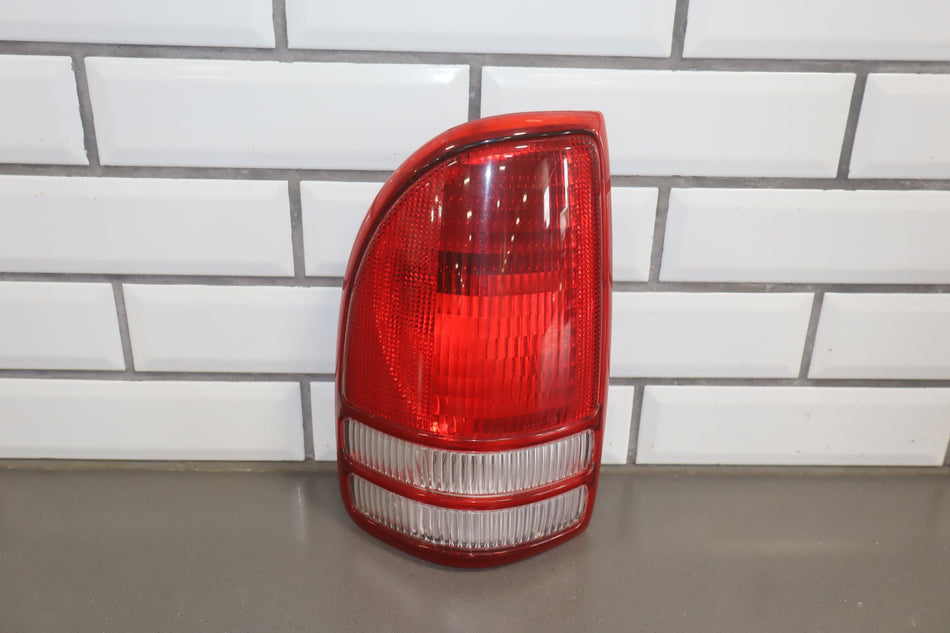 2004 Dodge Dakota Taillight Set OEM